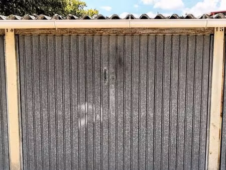 location garage ou garde-meubles