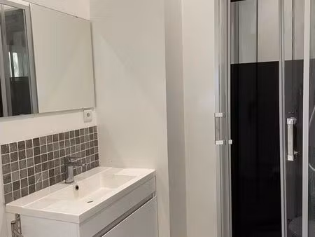 studio place sainte croix