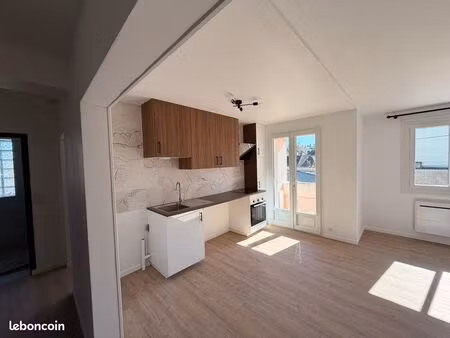 t2 refait à neuf avec box et cave