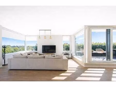 élégant appartement d'angle à blankenberge