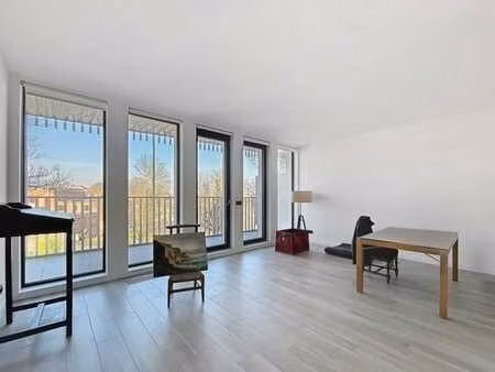 appartement 1 chambre avec terrasse  deux emplacements de pa