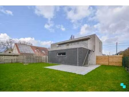 ruim appartement met tuin  terras en garage - roeselare