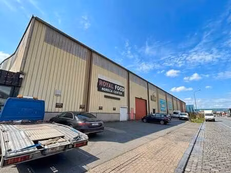 entrepôt (env. 910 m²) à louer à gand
