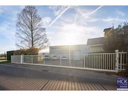 kruishoutem (nokere) - opslagplaats 400m² + parkeerruimte...