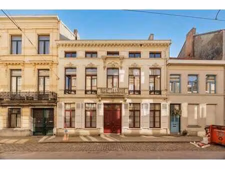 karaktervolle meesterwoning met grote tuin en polyvalent ...