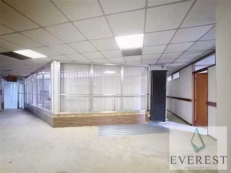 boulevard emile bockstael - grand espace à louer – ± 1000 m²