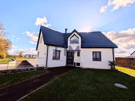 vente maison à hornoy-le-bourg (80640) : à vendre / 146m² hornoy-le-bourg
