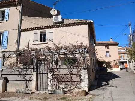 location meublée maison 4 pièces 84 m² à rognac (13340)  315 €