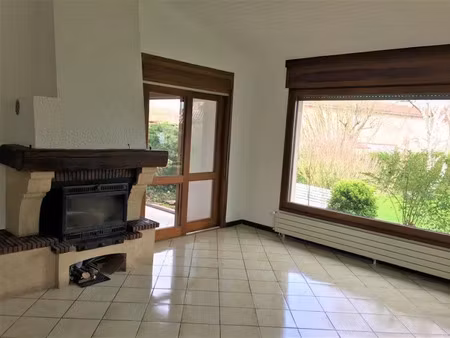location maison 6 pièces 136 m² à cornebarrieu (31700)  1 625 €