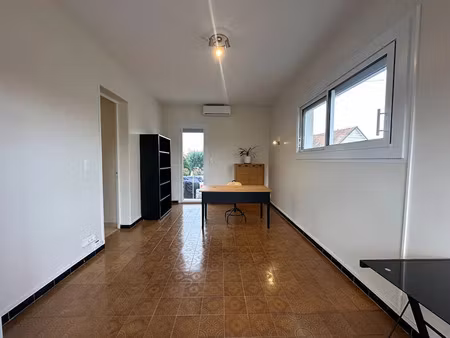 location locaux professionnels 1 pièce 19.2 m² à egly (91520)  450 €