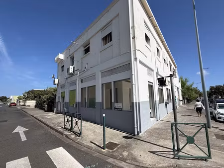 location locaux professionnels 0 pièces 60 m² à le port (97420)  1 300 €