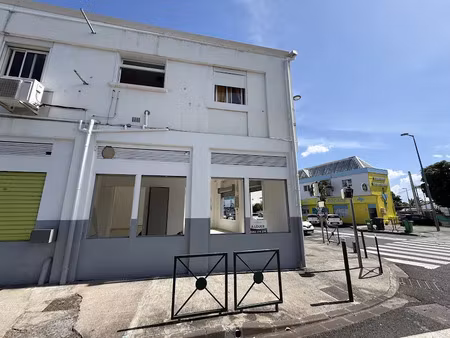location locaux professionnels 0 pièces 80 m² à le port (97420)  1 600 €