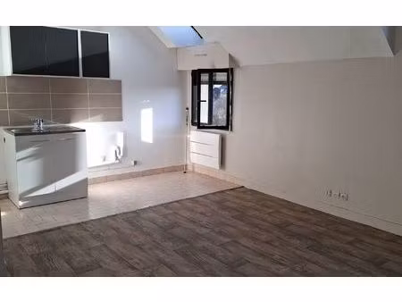 location appartement  44 m² t-2 à la ferté-sous-jouarre  660 €