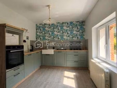 vente longère et corps de ferme à juvigné (53380) : à vendre / 115m² juvigné