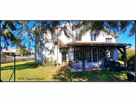 vente maison à couhé (86700) : à vendre / 150m² couhé