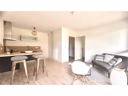 appartement 2 pièces 41m2 avec terrasse et place de stationnement pmr baisieux (59)