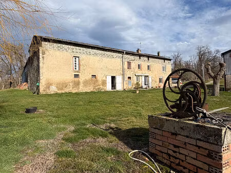 corps de ferme avec dépendances