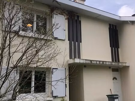 location appartement 4 pièces 80 m² à ambérieu-en-bugey (01500)