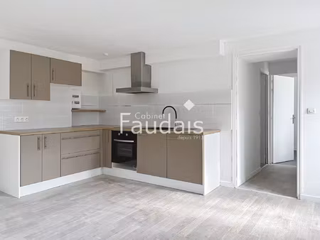 appartement de plain-pied t3 de 48 m2 à coutances  centre-vi