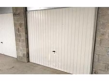 location stationnement  12 m² t- à tremblay-en-france  90 €