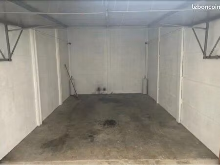 garage propre et sécurisé