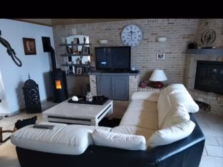 loue maison entièrement meublées