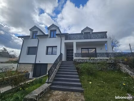 maison 10 pièces 199 m²