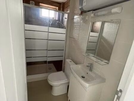 f2 à louer près du rer b