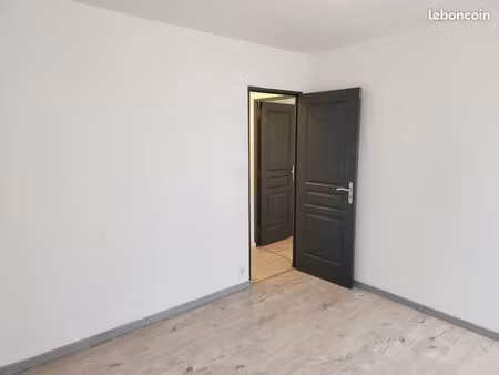 à louer – appartement f1 nu de 27 m² (n°202) – saint-dié centre (secteur gare)