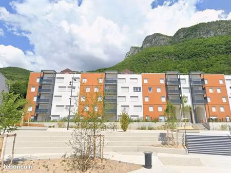 appartement 4 pièces 84 m²