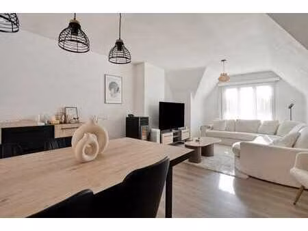 instapklaar appartement met 2 slaapkamers en garage