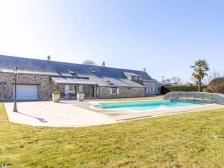 vente longère et corps de ferme à ligné (44850) : à vendre / 205m² ligné