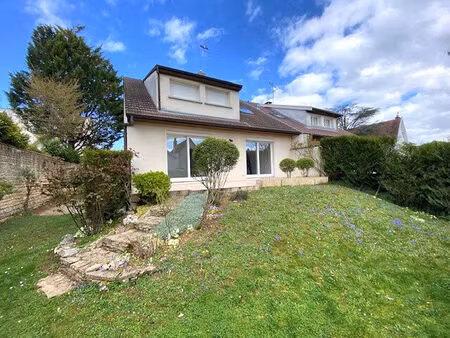 location maison 5 pièces 131 m² à dijon (21000)