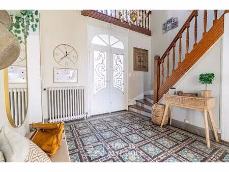 maison de ville rénovée avec jardin  centre ville à pied