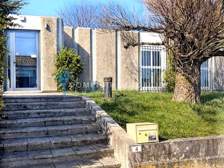 a vendre local commercial de plain-pied 344m 2 avec parking