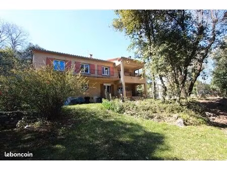 maison 6 pièces 180 m²