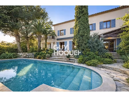 maison à vendre à grasse - 6 pièces avec piscine