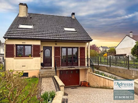 vente maison 6 pièces  110.00m²  la ville