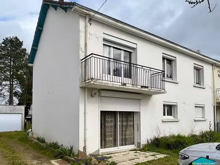 maison avec 5 chambres et grand terrain. le pellerin.