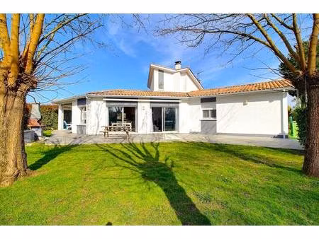 maison familiale 165 m²  5 chambres   terrain 2000 m²  double garage