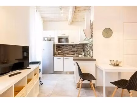 charmant 2 pièces meublé à antibes - vieille ville avec wi-fi et climatisation