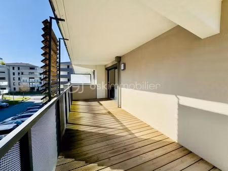 appartement t2 – terrasse de 30 m² – centre de saint-pierre-en-faucigny – calme absolu