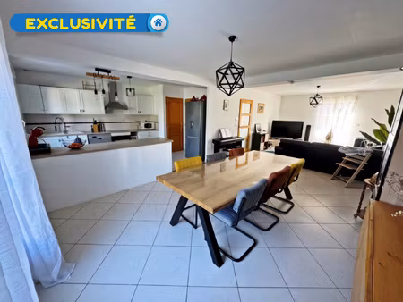 exclusivite ! maison d'environ 112 m2 avec 3 chambres à chât