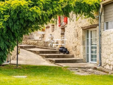 propriété de charme avec 3 habitations sur 5000m2 de terrain ?