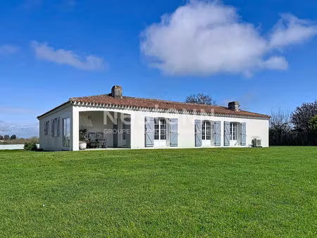 maison plain-pied 5 pièces  3 chambres et un bureau à vendre à rives de l'yon