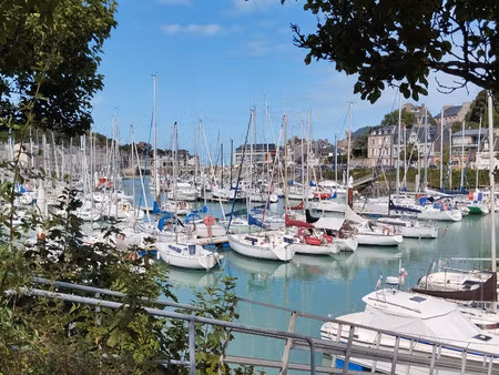 en vente cette maison mitoyenne en bord de mer.