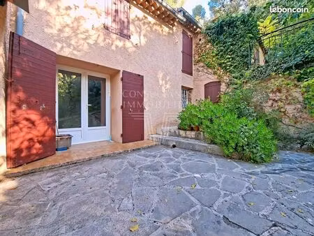 propriété 5 pièces 140 m²