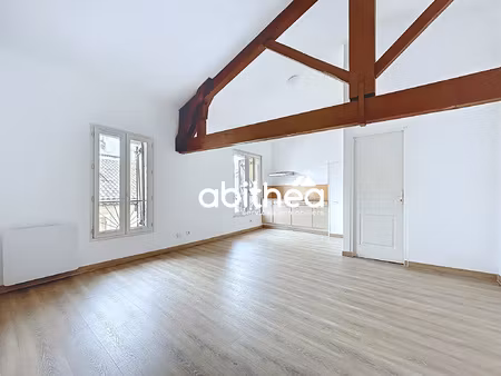 grand studio de 28 m2 au centre ville de murviels les bézier