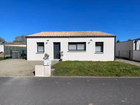 maison la chevroliere 4 pièce(s) 97.18 m2