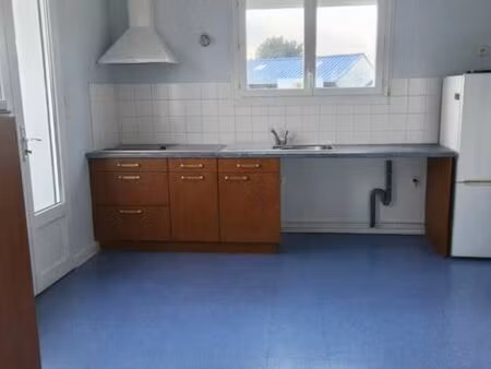 t3 60m2 avec balcon - parking - clim - charges incluses